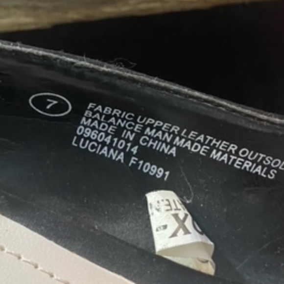 Black and Grey Pumps Size 7 - Picture 10 of 12